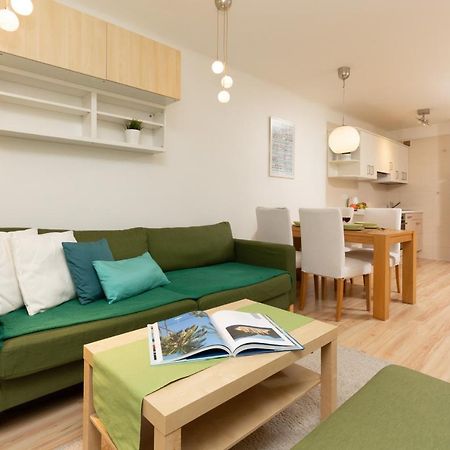 Apartments Warsaw Zelazna By Noclegi Renters Bagian luar foto
