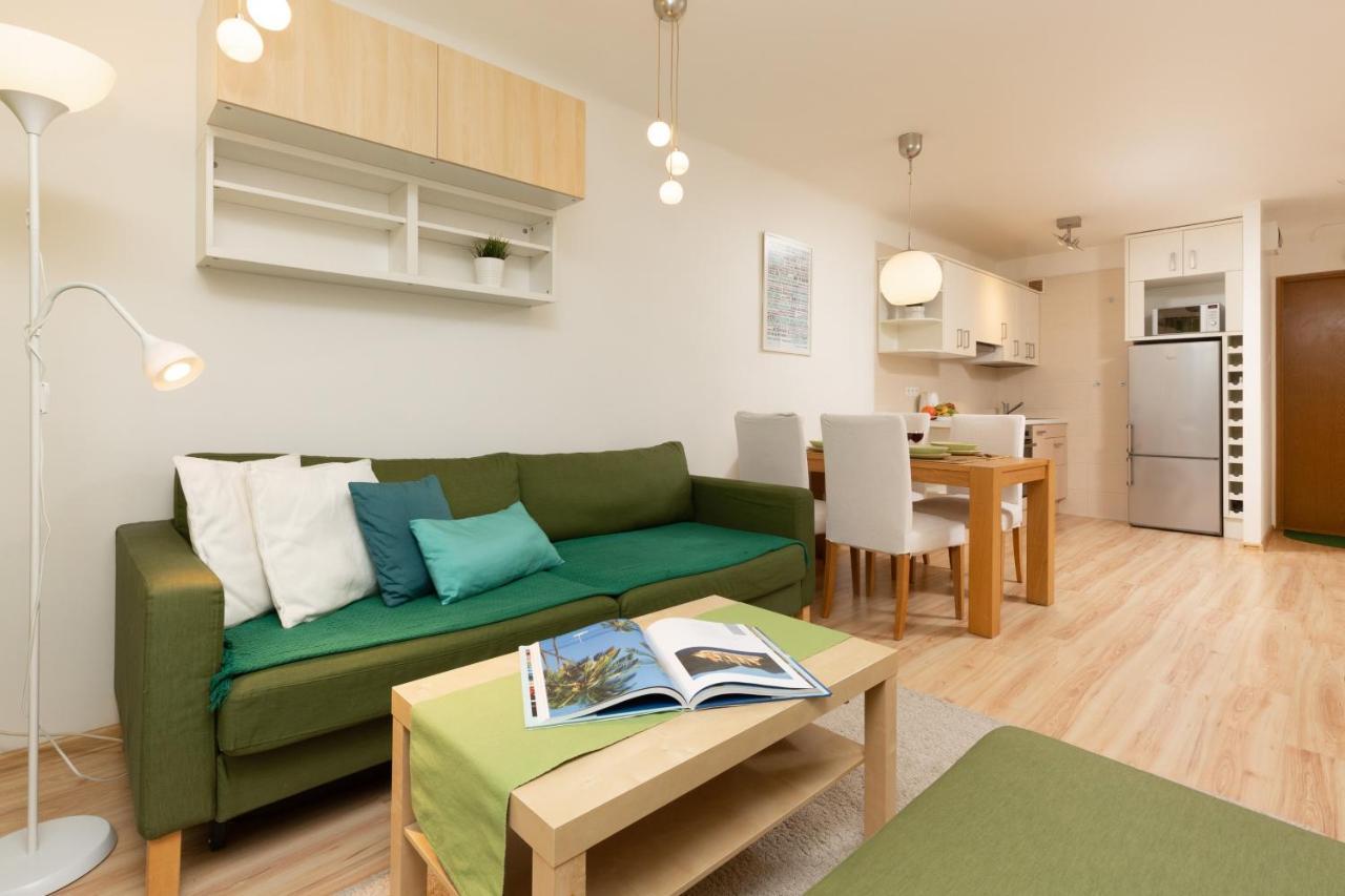 Apartments Warsaw Zelazna By Noclegi Renters Bagian luar foto