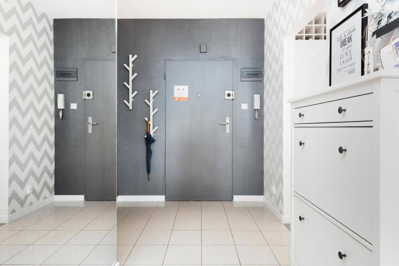Apartments Warsaw Zelazna By Noclegi Renters Bagian luar foto